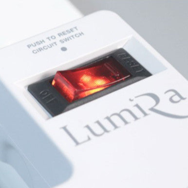 LUMIRA LP-004 ปลั๊กไฟ 2 เต้ารับ พร้อมช่อง USB 2 ช่อง วางมือถือได้ พกพาสะดวก